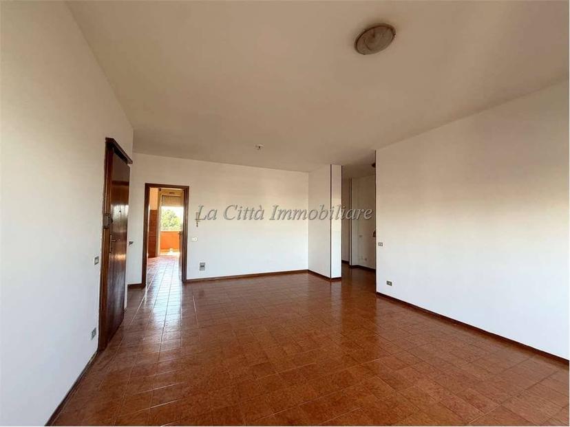 Trilocale via D'Enricis, 40, Sacro Cuore, Novara