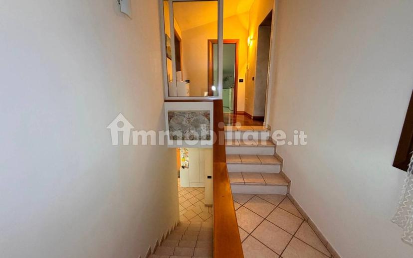 Trilocale piazza Caduti, Centro, Fiesse — foto 17 di 31