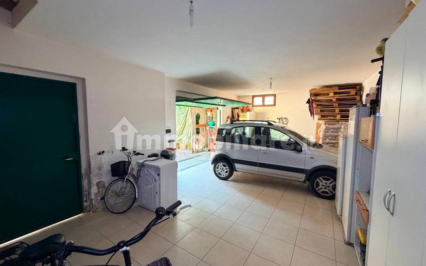 Trilocale piazza Caduti, Centro, Fiesse — foto 14 di 31