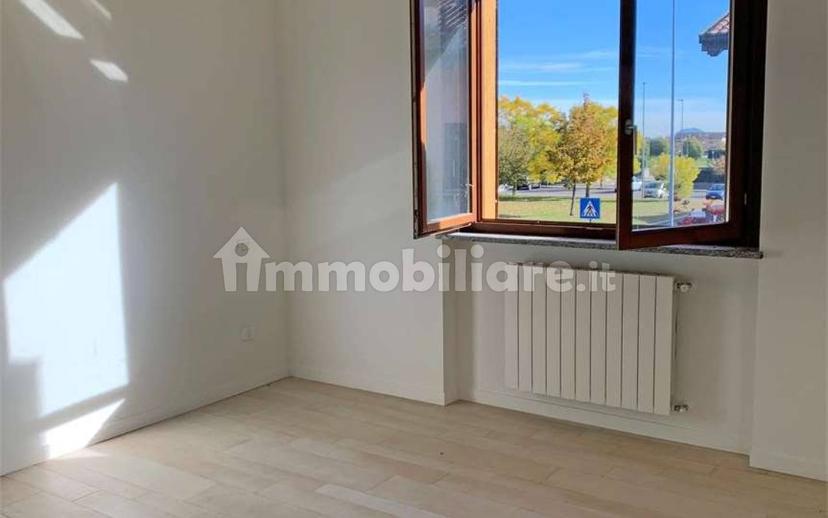 Trilocale primo piano, Brusaporto — foto 14 di 15
