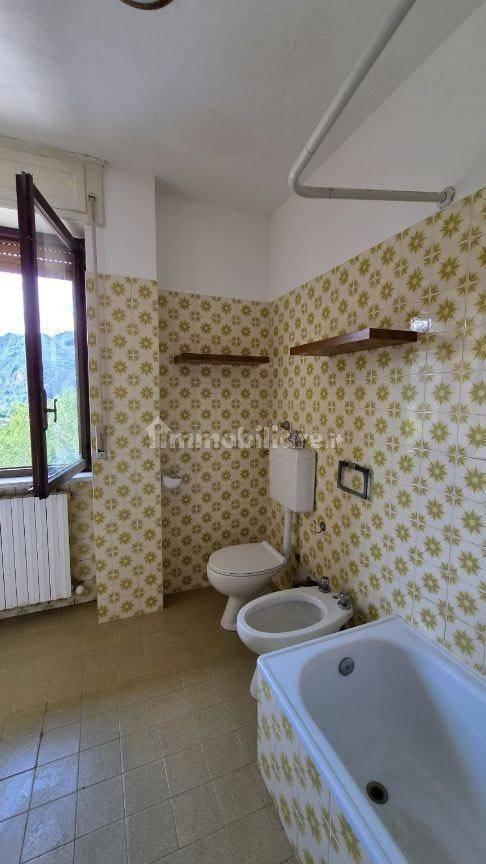 Quadrilocale via per Scopelletto 4/3, Centro, Varallo — foto 2 di 14