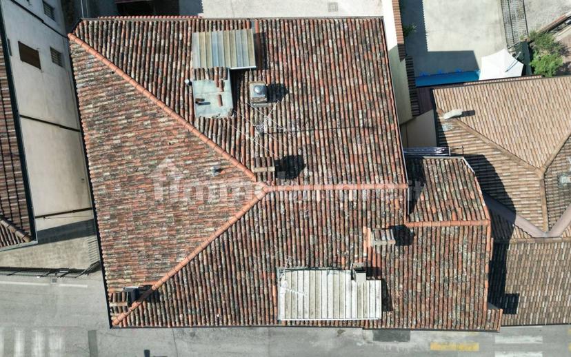 Trilocale piazza Caduti, Centro, Fiesse — foto 23 di 31