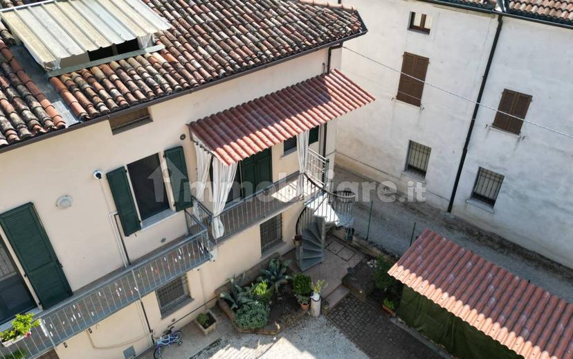 Trilocale piazza Caduti, Centro, Fiesse — foto 10 di 31