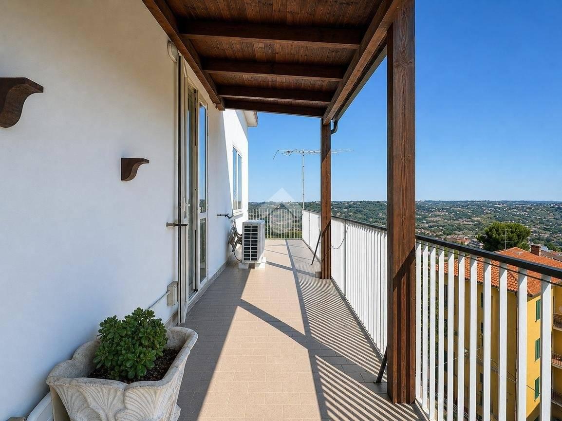 Attico via Brigata Maiella 36, Chieti Città, Chieti