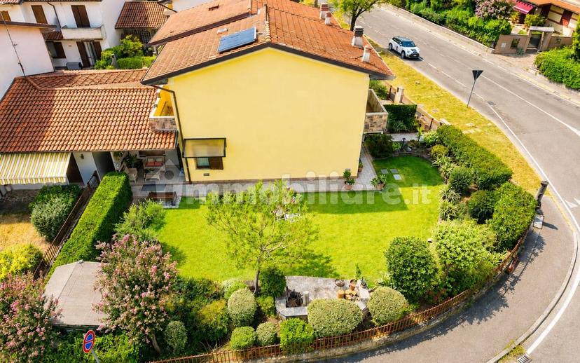 Villa bifamiliare via John Fitzgerald Kennedy, Cologne — foto 28 di 31