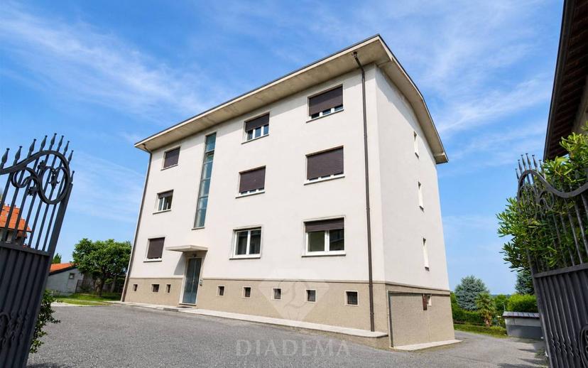 Trilocale vicolo Amabile 19, Centro, Gazzada Schianno — foto 6 di 27