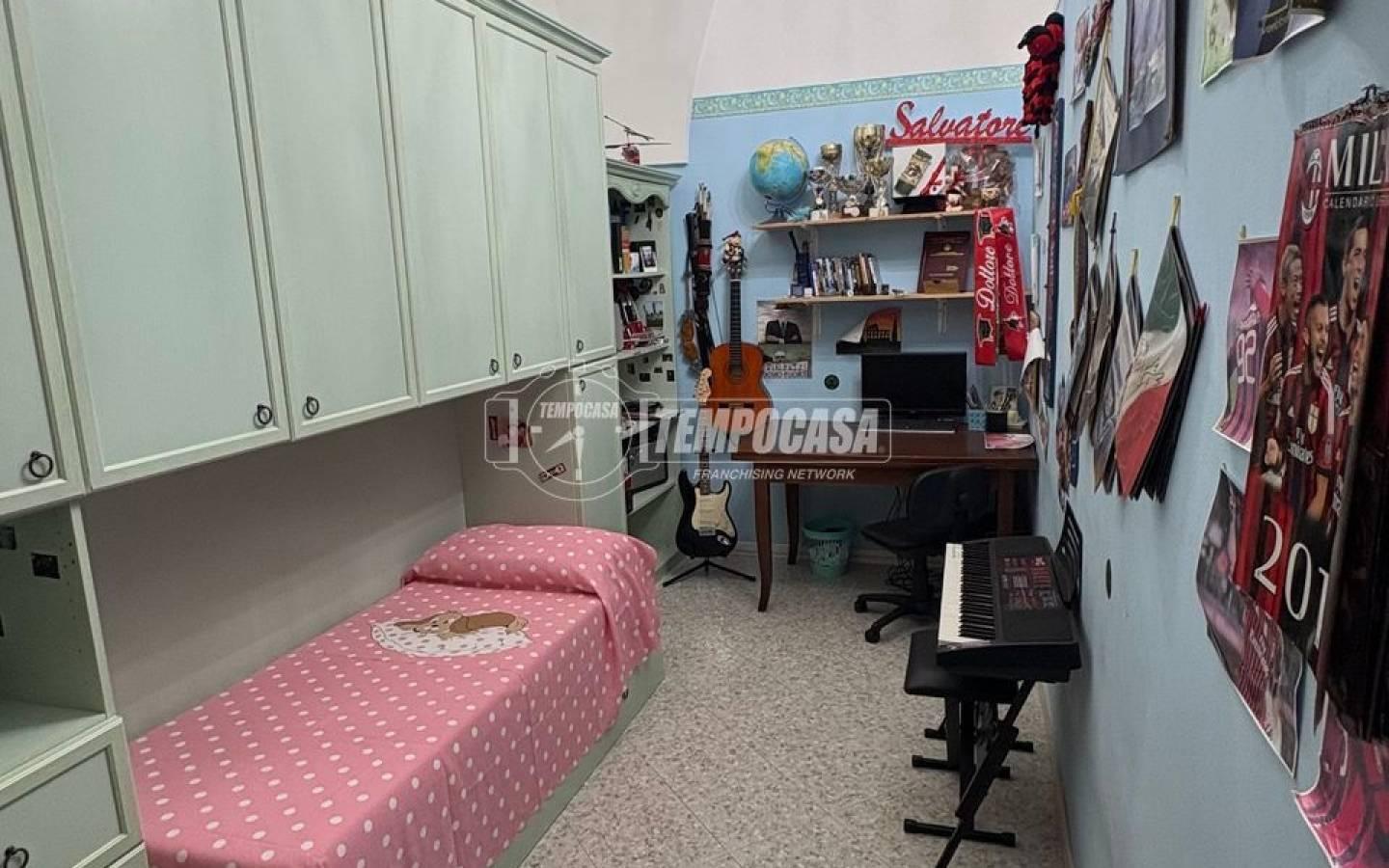 Terratetto unifamiliare 121 m², buono stato, Giuggianello