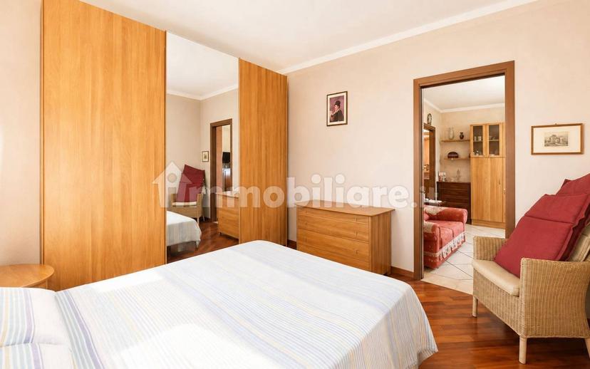 Villa bifamiliare via John Fitzgerald Kennedy, Cologne — foto 9 di 31