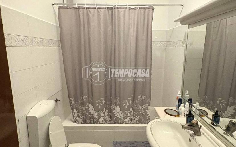 Terratetto unifamiliare 121 m², buono stato, Giuggianello — foto 15 di 27