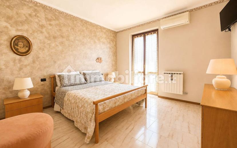 Villa bifamiliare via John Fitzgerald Kennedy, Cologne — foto 31 di 31