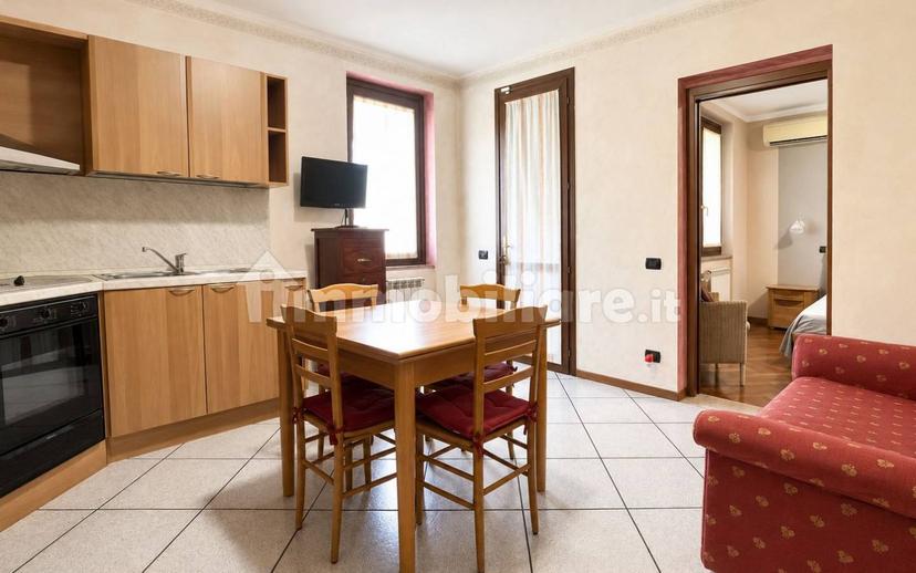 Villa bifamiliare via John Fitzgerald Kennedy, Cologne — foto 6 di 31