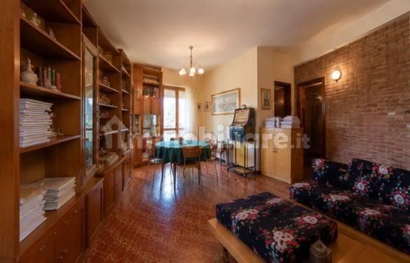 Villa bifamiliare via Giuseppe Garibaldi, Lido di Camaiore, Camaiore