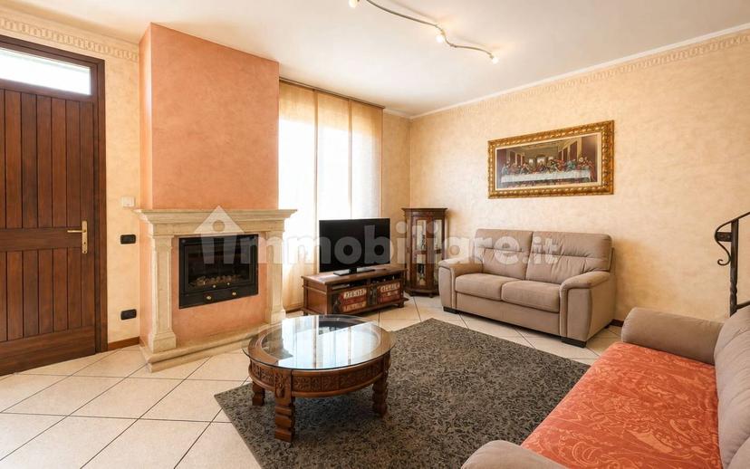 Villa bifamiliare via John Fitzgerald Kennedy, Cologne — foto 17 di 31