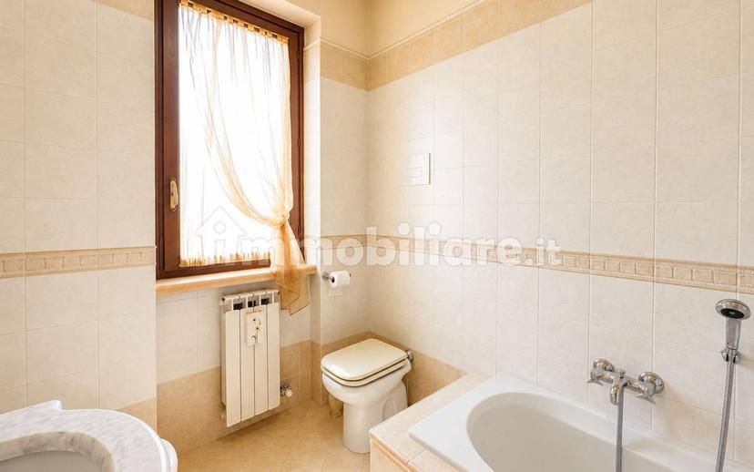 Villa bifamiliare via John Fitzgerald Kennedy, Cologne — foto 18 di 31