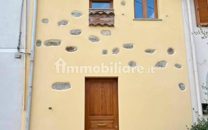 Terratetto unifamiliare 120 m², ottimo stato, Montale — foto 2 di 2