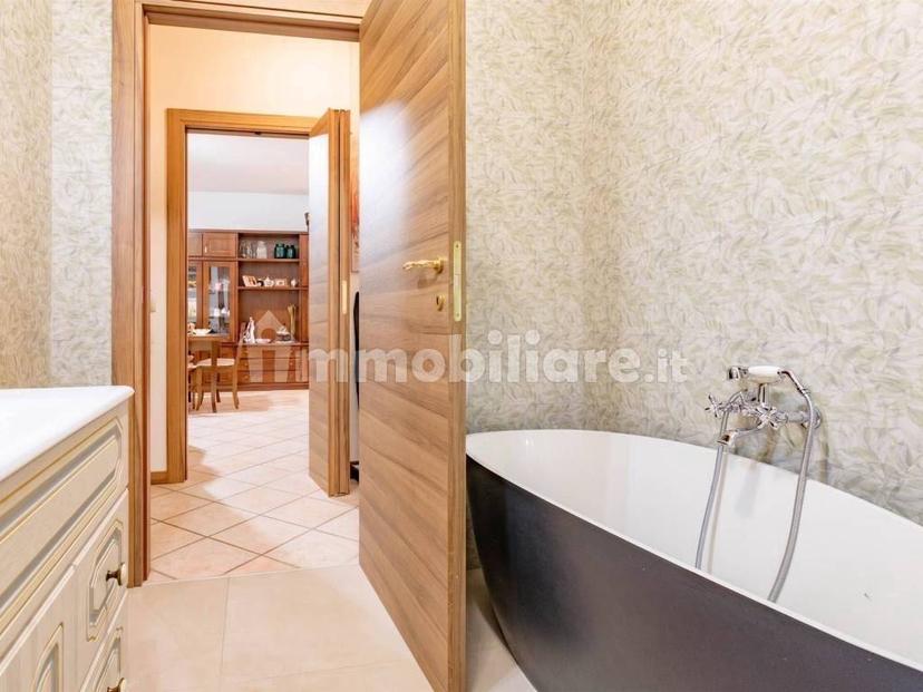 Quadrilocale via Santa Caterina, Taccona, Muggiò — foto 14 di 24