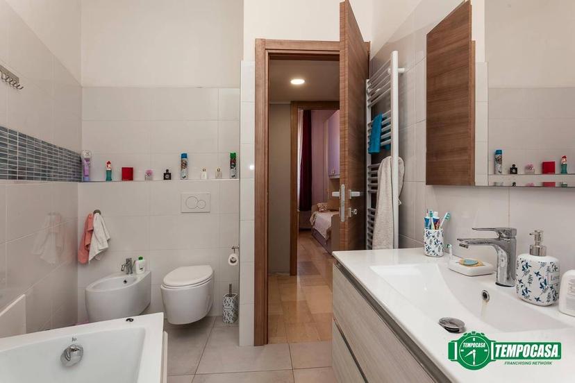 Appartamento via Vittorio Emanuele II 67, Centro, Ponte San Pietro — foto 12 di 27