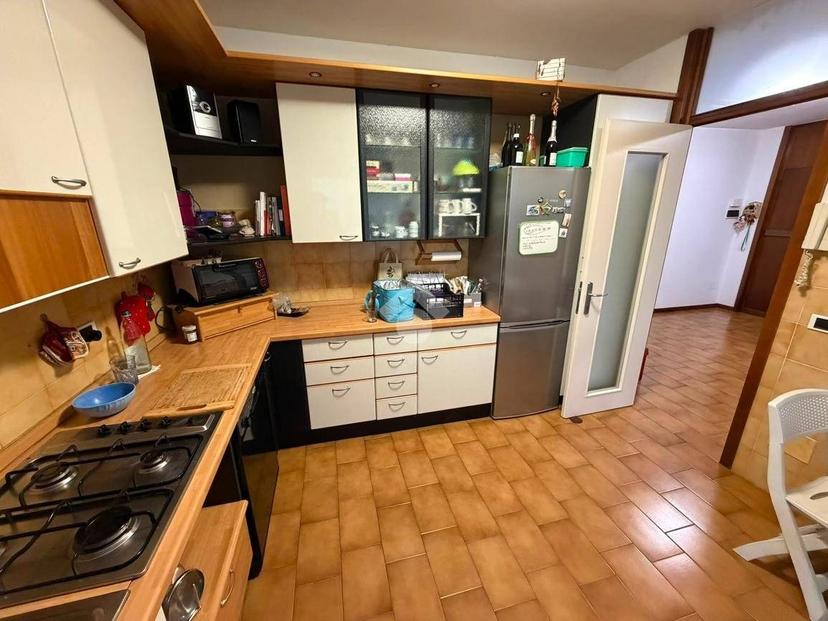 Trilocale viale Europa Unita 82, Centro, Schio