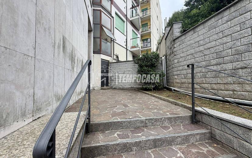 Trilocale via Mottarone 4, Centro, Arona — foto 2 di 35