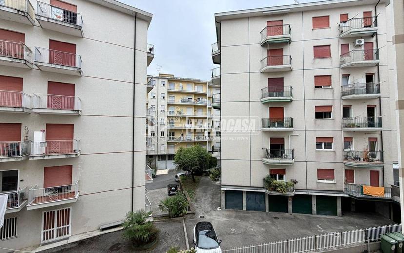 Trilocale via Mottarone 4, Centro, Arona — foto 18 di 35