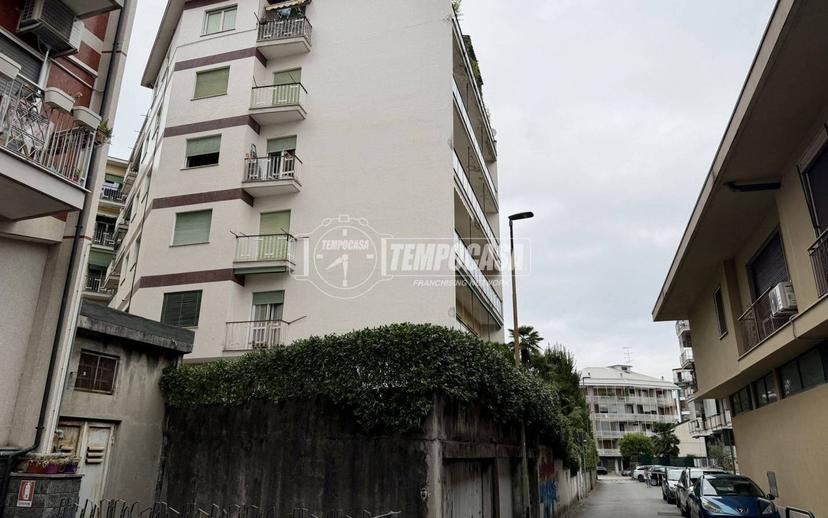 Trilocale via Mottarone 4, Centro, Arona — foto 5 di 35