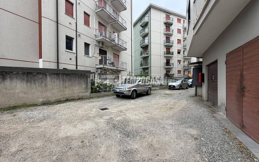 Trilocale via Mottarone 4, Centro, Arona — foto 3 di 35