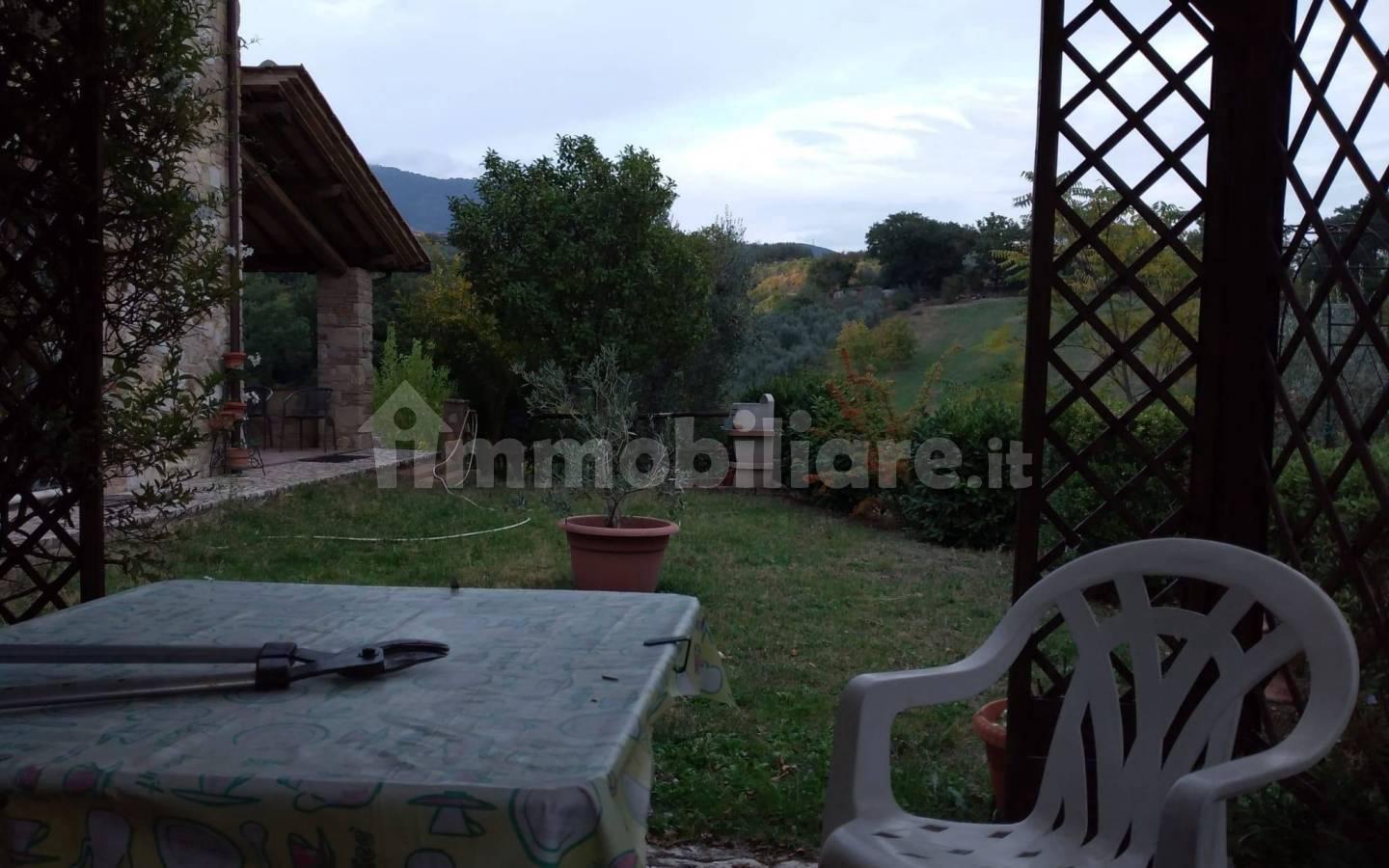 Casale via Valle dell'Oro, Montecchio