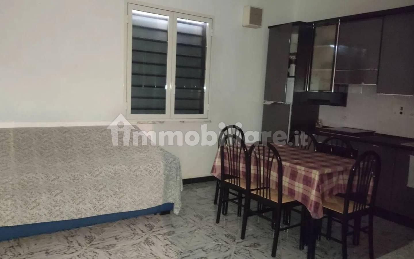 Villa unifamiliare via F. Parri, 40, Rosolini