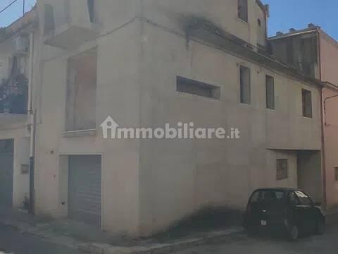 Villa unifamiliare via Orf. Leggio, 31, Rosolini — foto 6 di 35