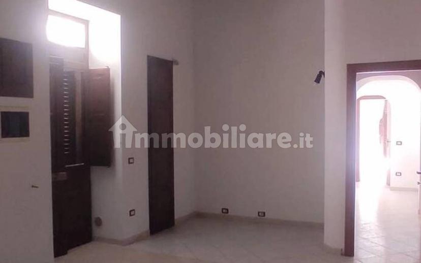 Villa unifamiliare via Savarino, 12, Rosolini — foto 2 di 24