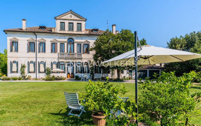 Villa unifamiliare, ottimo stato, 750 m², Ponzano, Ponzano Veneto — foto 2 di 32