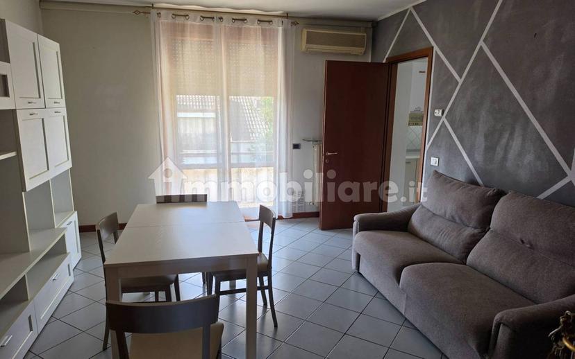 Appartamento buono stato, secondo piano, Centro, Viadana