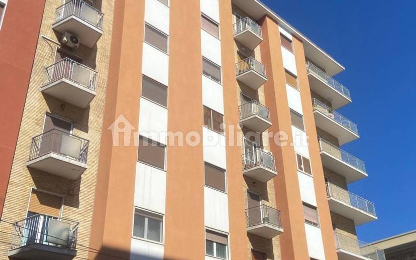 Trilocale viale Papa Giovanni XXIII, Picone, Bari
