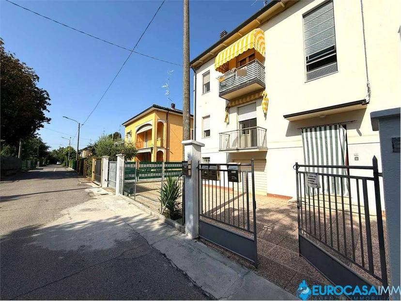 Trilocale via Bonasio , 6, Centro, Fabbrico — foto 3 di 30