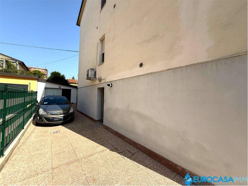 Trilocale via Bonasio , 6, Centro, Fabbrico — foto 10 di 30