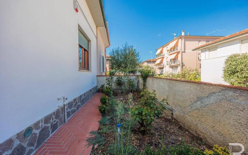 Villa bifamiliare via Valdera Pontedera, Centro, Ponsacco — foto 8 di 21