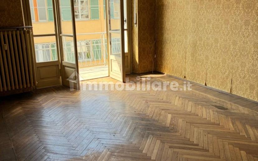 Trilocale via Giuseppe Parrà, Centro, Saluzzo
