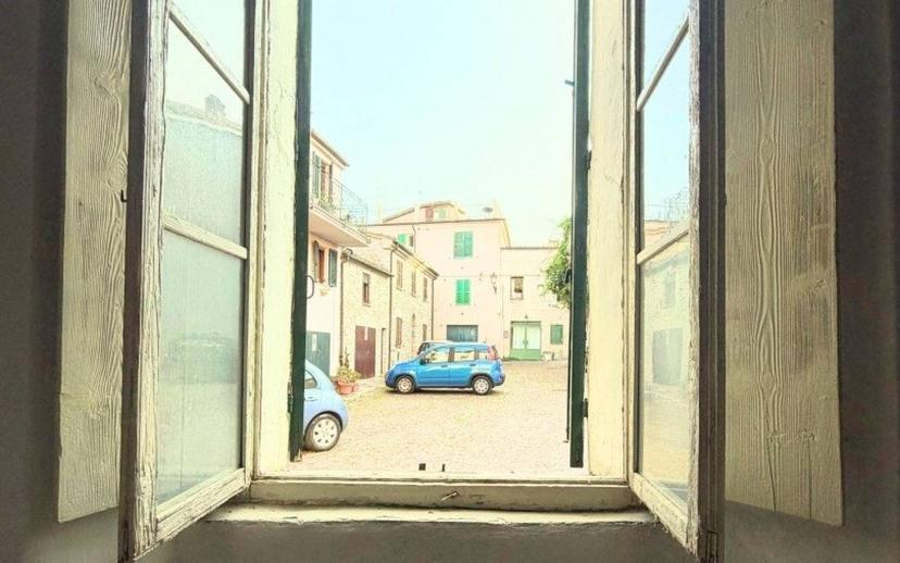 Quadrilocale piazza SANT'ANTONIO, Centro, Staffolo