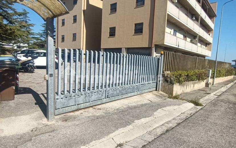 Appartamento buono stato, terzo piano, Acquaviva Picena — foto 23 di 35