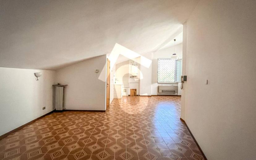 Monolocale buono stato, quarto piano, Giardini - Fausto Coppi, Jesi