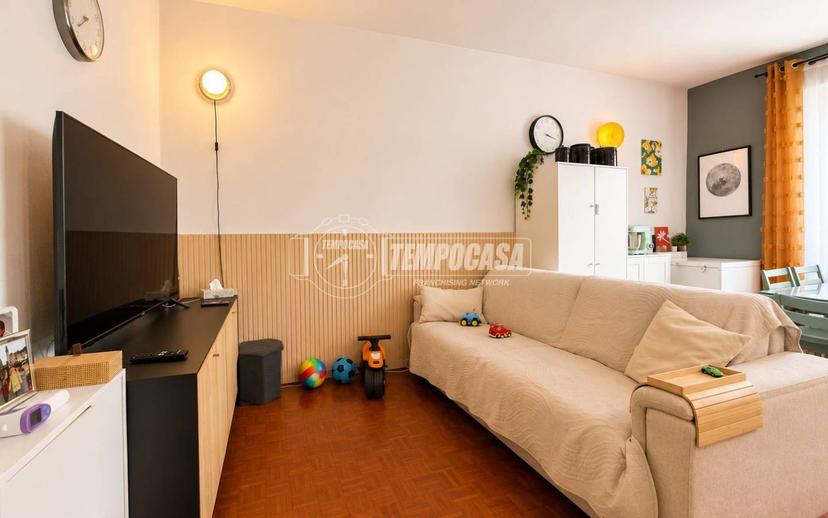 Bilocale via Valcamonica 37, Violino, Brescia