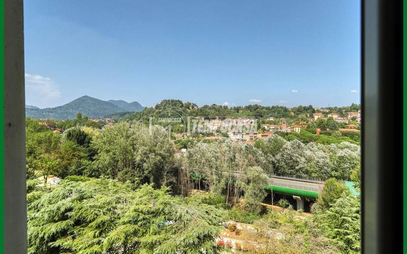 Trilocale via Dalmazia, Biumo Inferiore - Superiore, Varese