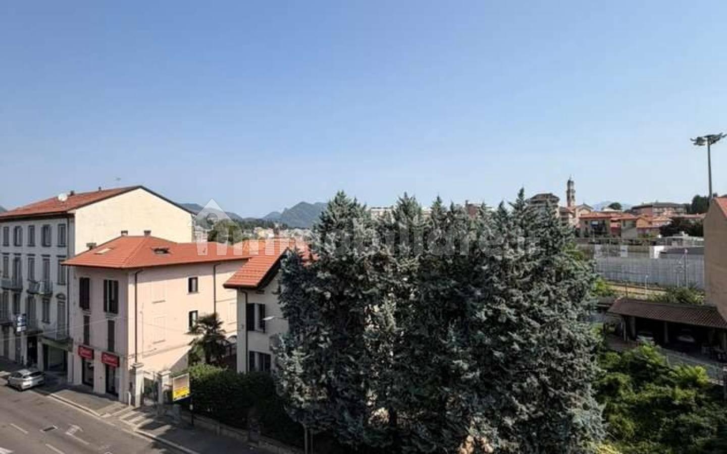 Stanza in affitto in appartamento via Magenta , 32, Varese