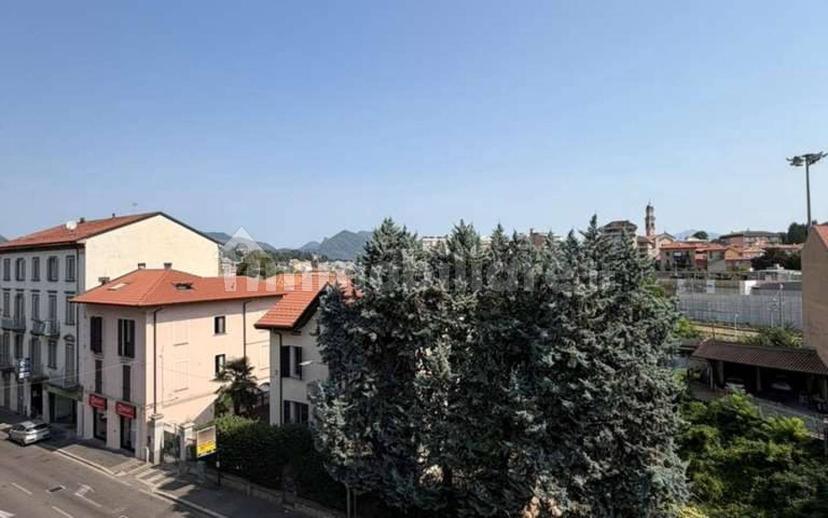Stanza in affitto in appartamento via Magenta , 32, Varese