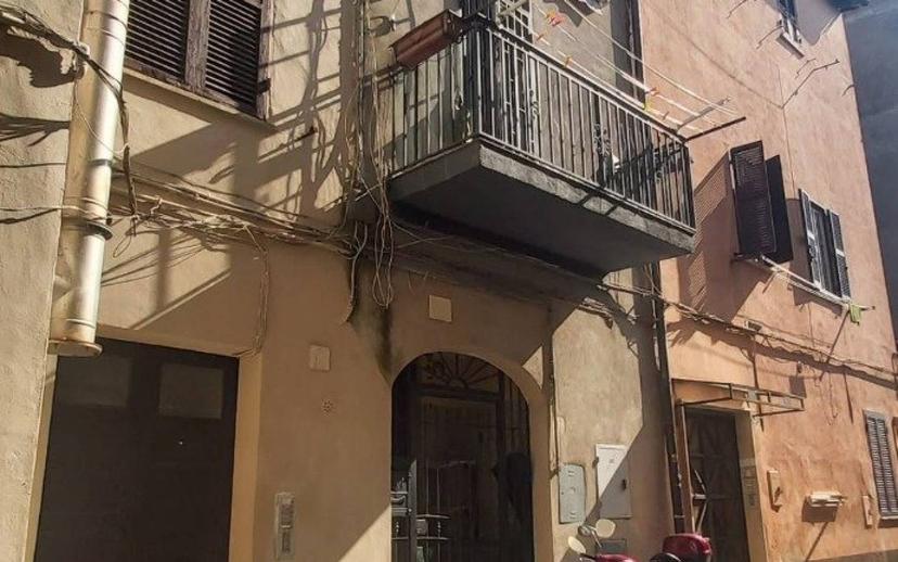 Trilocale via di Corte 19, Centro, Civita Castellana — foto 2 di 2