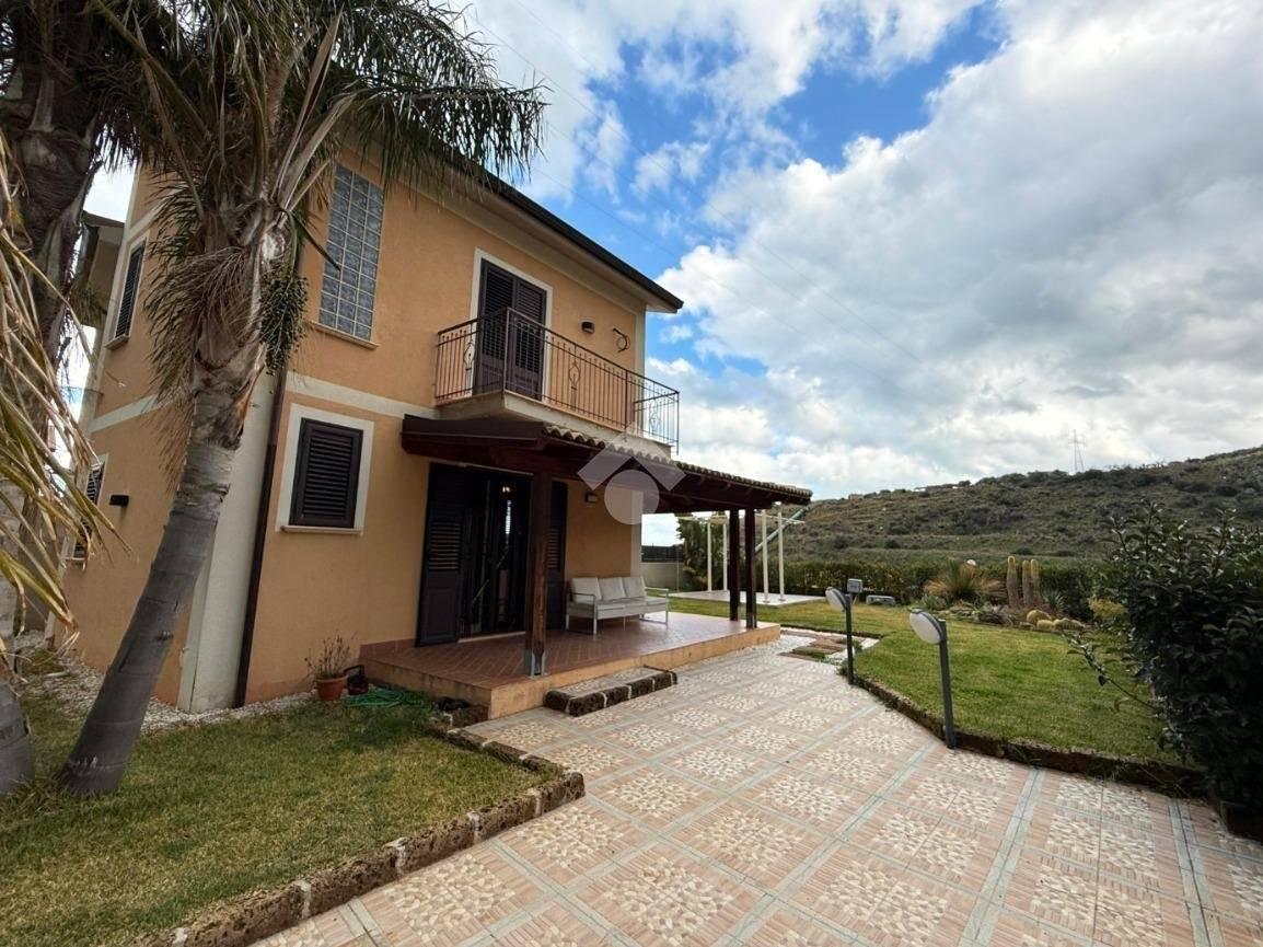 Villa bifamiliare Contrada Morello, Trabia