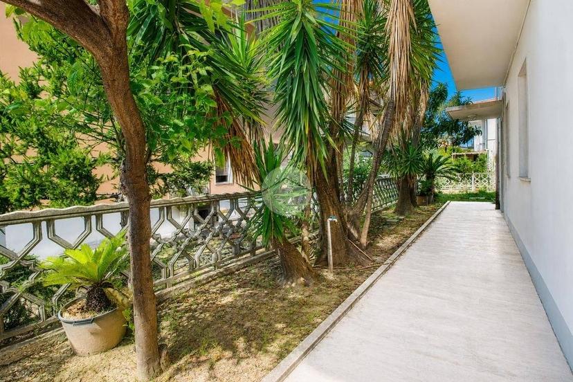 Appartamento via Val Tiberina 54, Porto d'Ascoli, San Benedetto del Tronto — foto 2 di 24