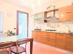 Villa a schiera via Capitello di Sotto, 15, Centro, Marano Vicentino