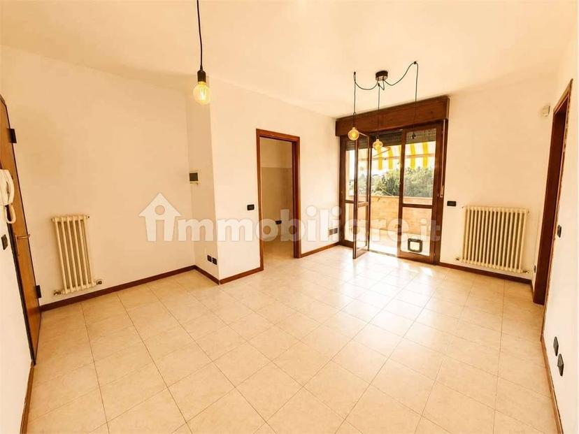 Trilocale buono stato, secondo piano, Orologio, Reggio Emilia — foto 3 di 16