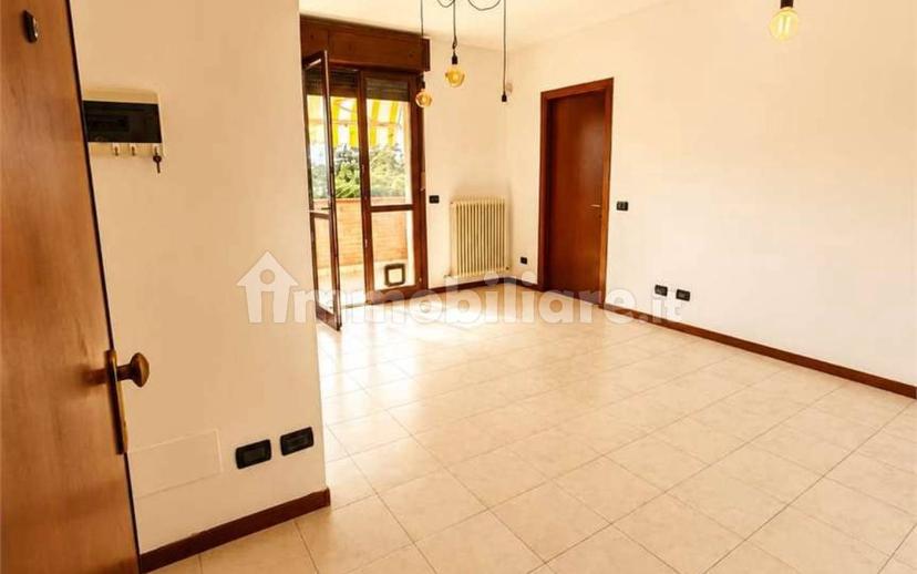 Trilocale buono stato, secondo piano, Orologio, Reggio Emilia — foto 2 di 16